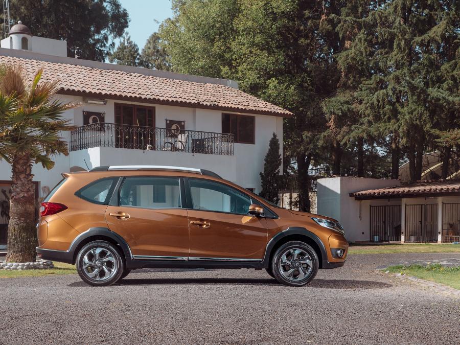  Honda BR-V 2018 года  (MX) (фото 17 из 28)